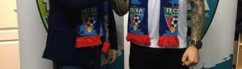 Nowy zawodnik Tęczy, Mariusz Wolbaum z prezesem klubu - Tomaszem Walczakiem