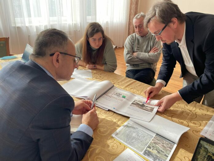 W krośnieńskim urzędzie odbyło się spotkanie w sprawie odbudowy Zamku Piastowskiego.